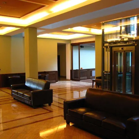 Отель Baltaci Atrium Злин