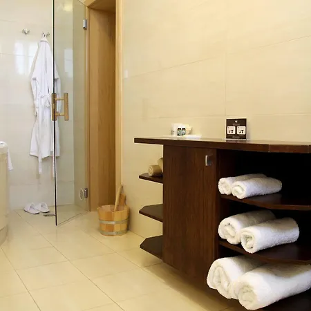 Baltaci Atrium 4* Злин